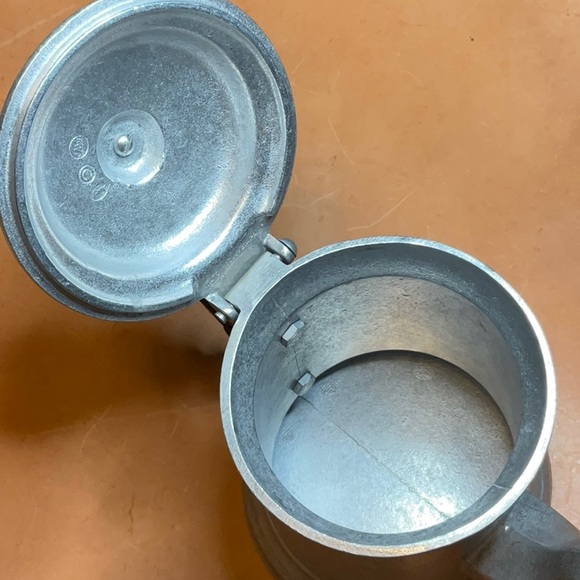 Wilton Armetale Teapot - Picture 4 of 8